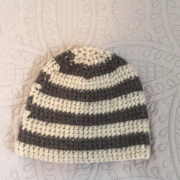 Never Worn Wool Beanie - Picture 4 of 4